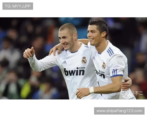 沙特联震撼签约本泽马加盟新月